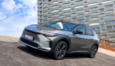 Mit dem Toyota bZ4X in eine vollelektrische Zukunft
