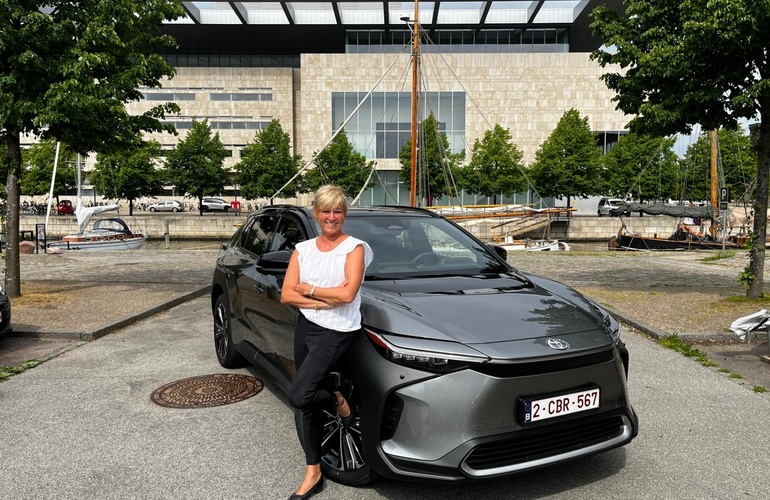mid Kopenhagen - mid Autorin Solveig Grewe ist überzeugt davon, dass man sich an den etwas sperrigen Namen des bZ4X ebenso gewöhnt wie an die Elektromobilität. Robin Lang / Toyota