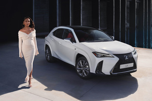 Joy Crookes neue Lexus Markenbotschafterin