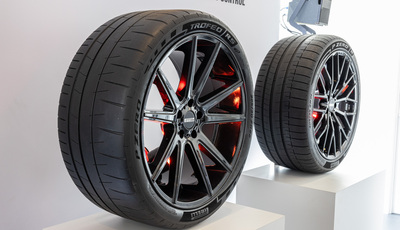 Pirelli präsentiert neue Hochleistungsreifen in Goodwood