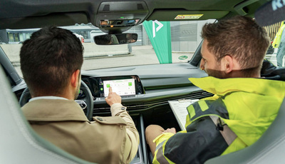 Test: Touchscreen lenkt vom Verkehr ab