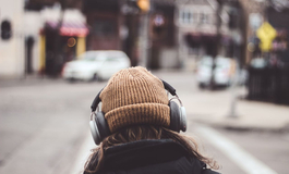 Gefahr durch Kopfhörer im Straßenverkehr
