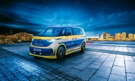 Polizei-Look Van ID.Buzz von Irmscher bei der Essen Motor Show