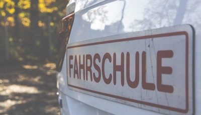Fahrprüfung meistern: So bereitet man sich erfolgreich vor