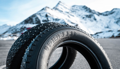 Porsche-Ikonen fahren auf Pirelli Reifen