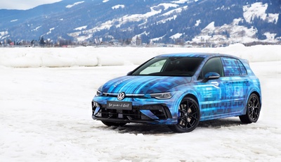 Ice Race in Zell am See: VW Golf 8 Update in Aktion