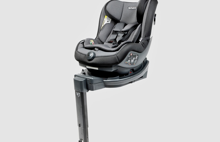 mid Groß-Gerau - Der Kindersitz Peg Perego Viaggo Twist auf der Isofix-Basis mit Stützfuß. ADAC e.V. / Ralph Wagner