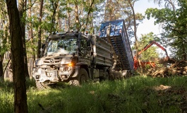 Mercedes Benz Unimog: Power im Forst