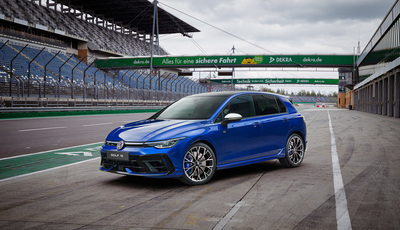 Weltpremiere für Golf R und R Variant