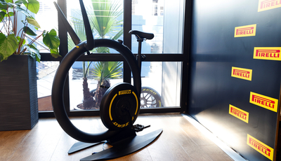 Neues Ergometer im Pirelli-Look