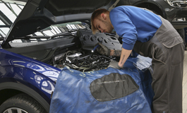 Kfz-Branche  - Minus im Handel, Plus beim Service 