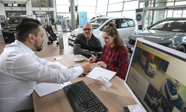 E-Auto-Preise  - Der Abstand zum Verbrenner schrumpft