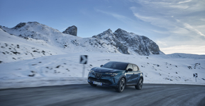 Alfa Romeo Junior Ibrida Q4  - Allrad mit 48 Volt