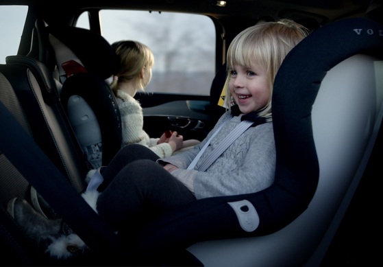 Ratgeber: Kindertransport im Auto - Kleine Gäste, große Verantwortung